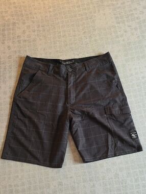 Vans Vanphibian Men's Black Plaid Cargo Shorts Size 36